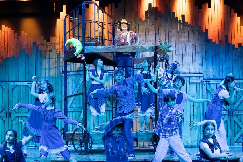 https://cdn.intickets.ru/sites/default/files/gallery_image/1263a9e9-4bceb41a-38e3ac7b.jpg