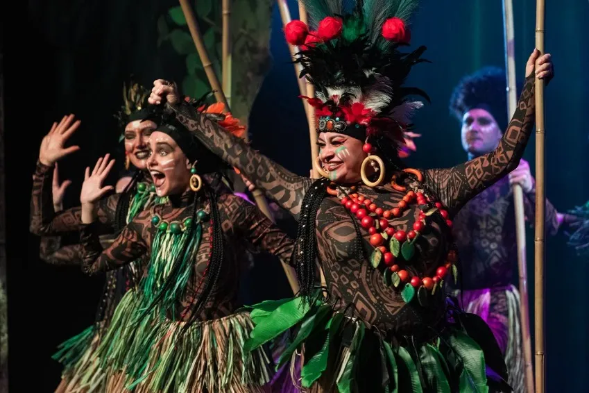 https://cdn.intickets.ru/sites/default/files/gallery_image/d627e2ca-404b9801-ec7aefcf.jpg