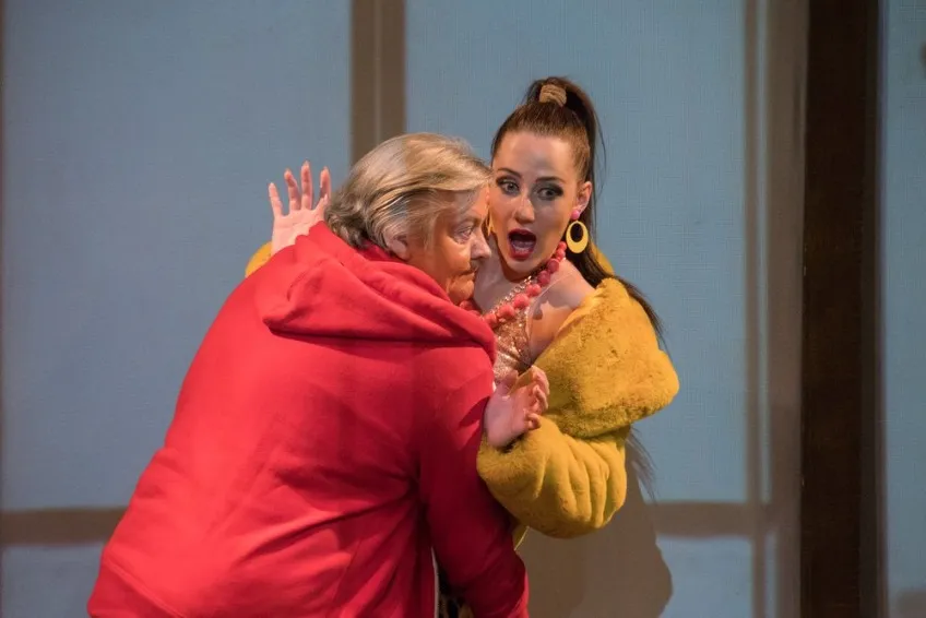 https://cdn.intickets.ru/sites/default/files/gallery_image/5bad3c1d-404896f0-59d5e803.jpg