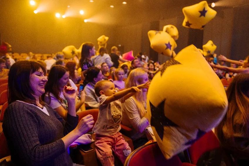 https://cdn.intickets.ru/sites/default/files/gallery_image/95e00bcf-41138f25-f850e68a.jpg