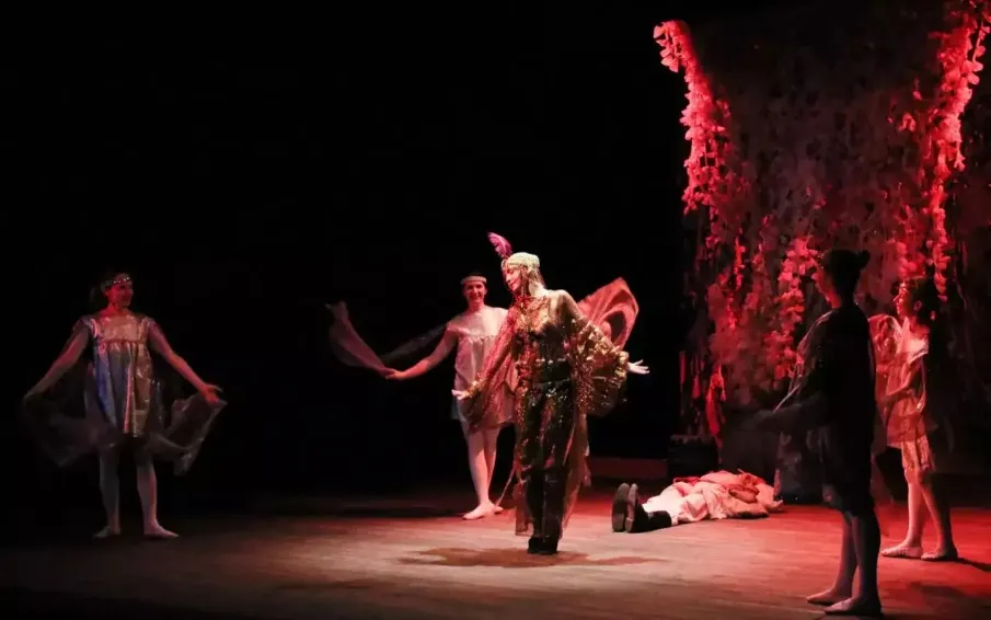 https://cdn.intickets.ru/sites/default/files/gallery_image/c1c3510d-4cb6a443-d2e4d467.jpg
