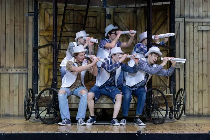 https://cdn.intickets.ru/sites/default/files/gallery_image/5664d12c-4e978ba0-4c277496.jpg