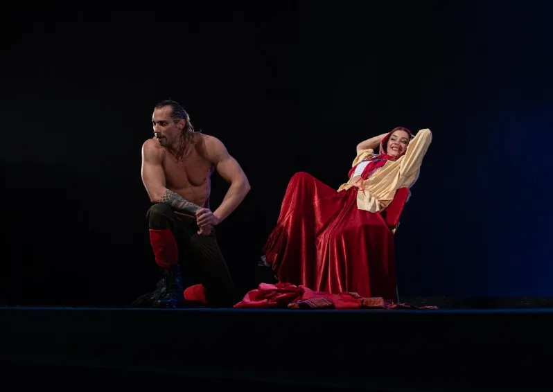 https://cdn.intickets.ru/sites/default/files/gallery_image/94eab15a-46379ccc-ad3d790a.jpg