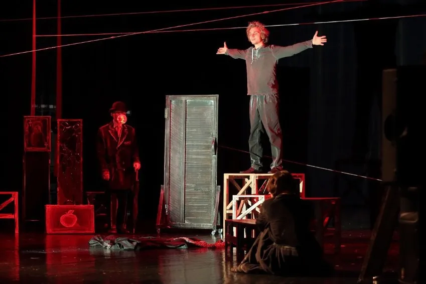 https://cdn.intickets.ru/sites/default/files/gallery_image/95a5cf61-4a1eb1e5-cd465925.jpg