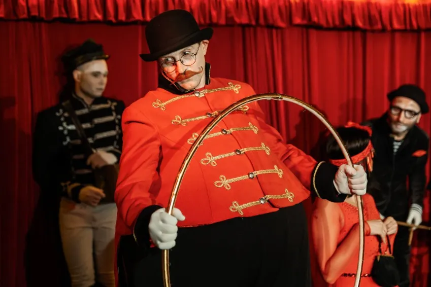 https://cdn.intickets.ru/sites/default/files/gallery_image/0c6849f7-4fcea3d8-150e4acf.jpg