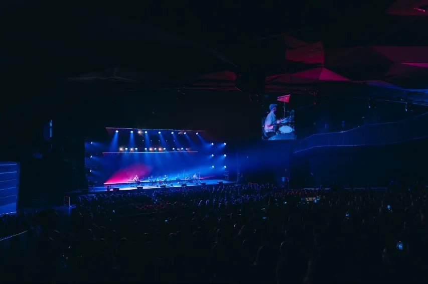https://cdn.intickets.ru/sites/default/files/gallery_image/63156373-45ebba29-1b07acb8.jpg