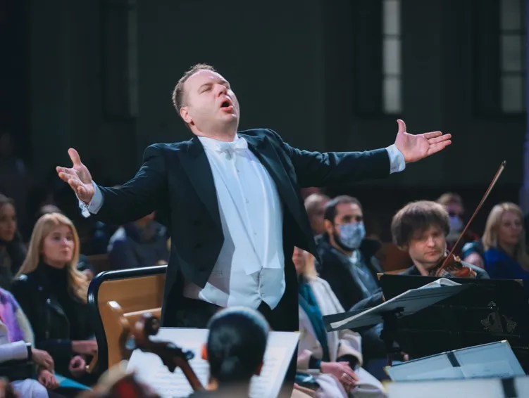 https://cdn.intickets.ru/sites/default/files/gallery_image/38df8044-440eb581-e32df0e0.jpg