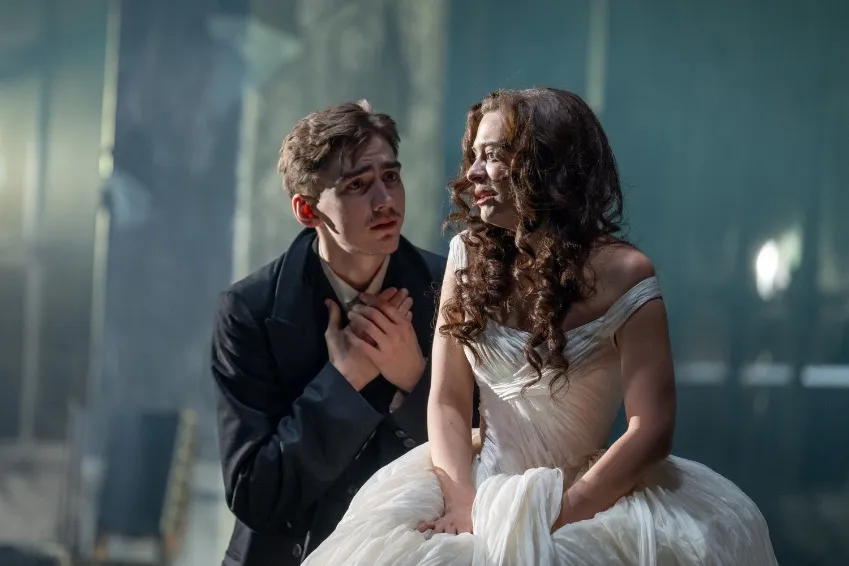 https://cdn.intickets.ru/sites/default/files/gallery_image/d7b59215-4f86a2af-5aef8656.jpg