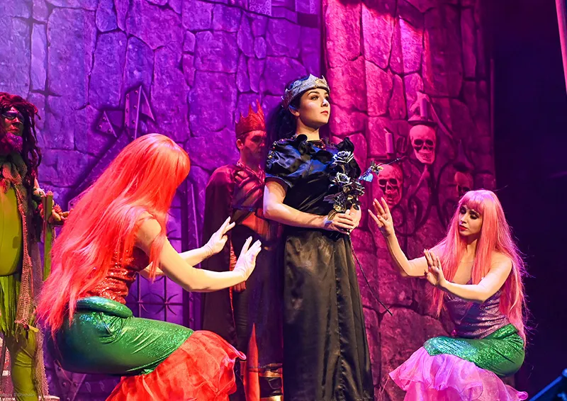 https://cdn.intickets.ru/sites/default/files/gallery_image/29686c6d-4ac2b1d8-a2d52706.jpg