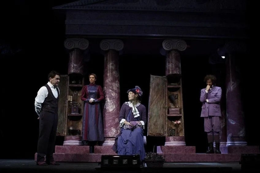 https://cdn.intickets.ru/sites/default/files/gallery_image/936e052a-44418b49-3cf3851d.jpg