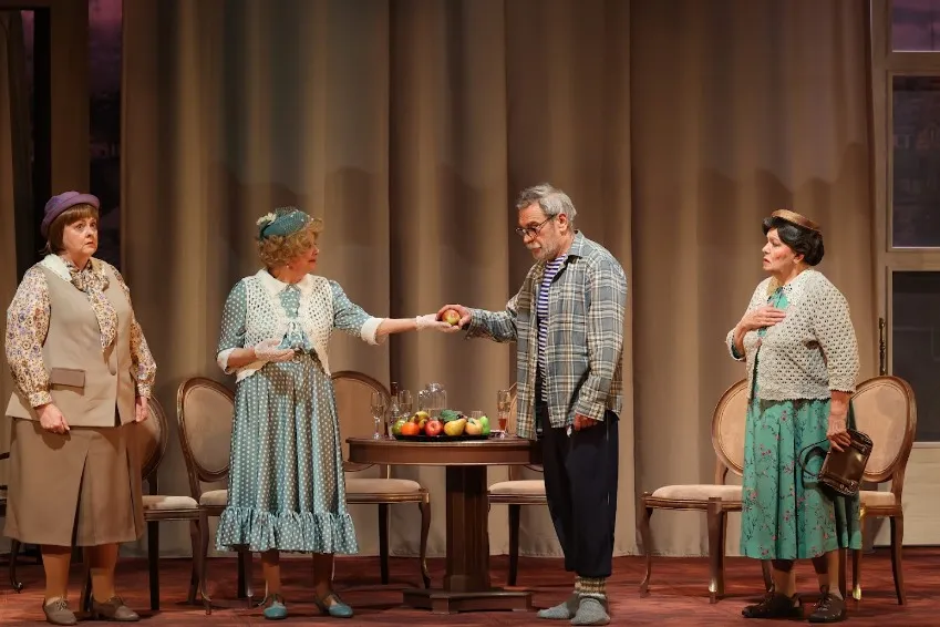 https://cdn.intickets.ru/sites/default/files/gallery_image/eb2efeee-4bee80ee-2f9d4418.jpg