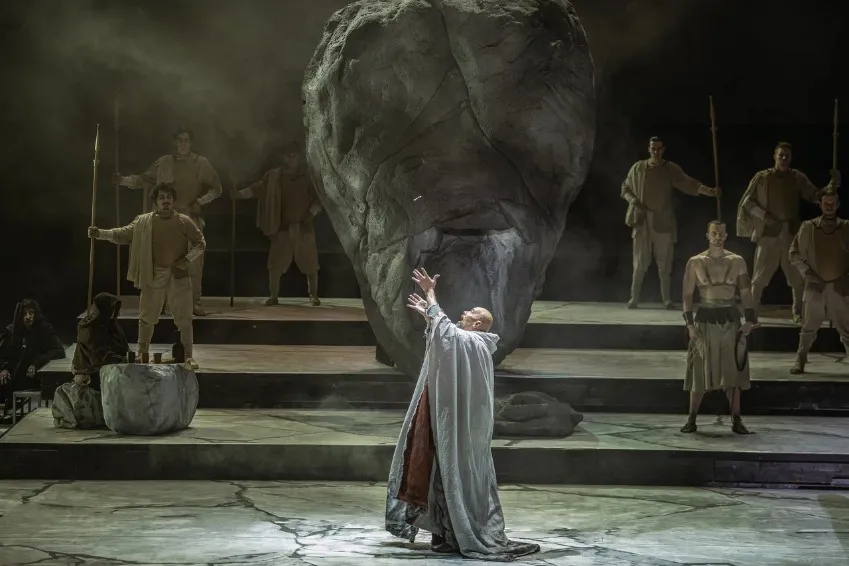 https://cdn.intickets.ru/sites/default/files/gallery_image/d645a946-412ab033-f6cb3da3.jpg