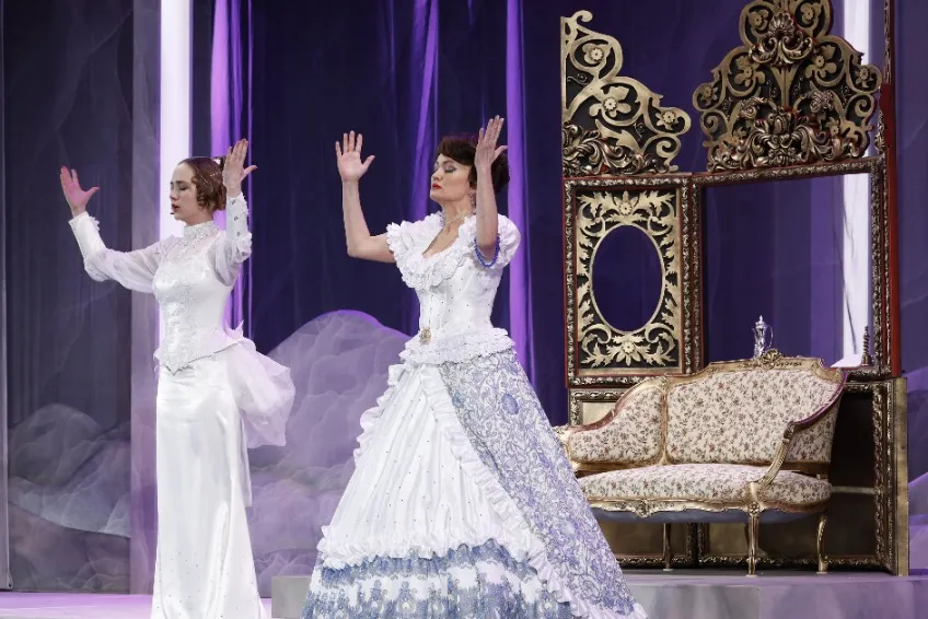 https://cdn.intickets.ru/sites/default/files/gallery_image/ef7c1748-4a749481-91a0c1ea.jpg